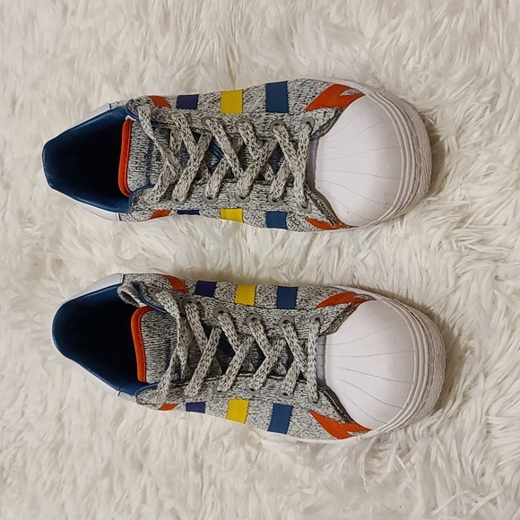 SOLD Adidas Superstar Boost 6 mens, 8 womens - Picture 3 of 8